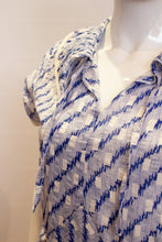 Load image into Gallery viewer, A vintage 1920s blue and white printed summer day dress