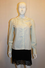 Load image into Gallery viewer, Ralph Lauren Pretty Vintage Blouse with lace collar