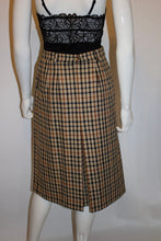 Load image into Gallery viewer, Vintage Daks 1970s Check Wool Skirt