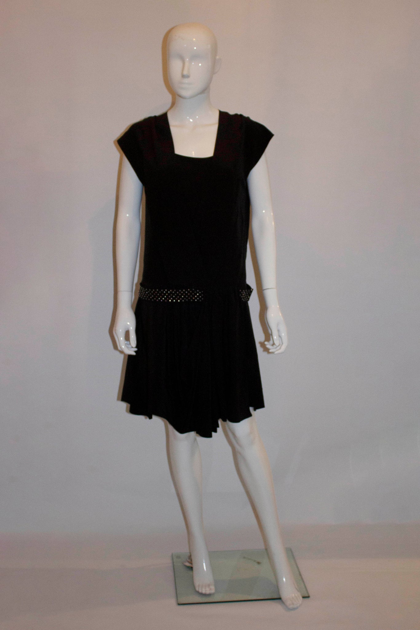 Vintage Chloe Black Silk Dress modesandmore Vintage Chloe Black Silk Dress modesandmore