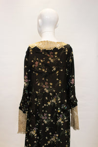 A Vintage 1920s floral print Silk and Lace large collar Dress