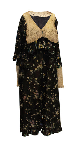 A Vintage 1920s floral print Silk and Lace large collar Dress