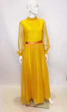 Load image into Gallery viewer, A Vintage 1960s Cresta Mustard Colour Gown