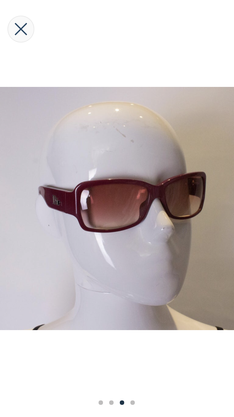 Dior top red glasses