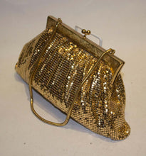 Load image into Gallery viewer, A vintage 1950s gold mesh chainmesh evening bag