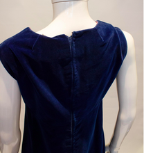 Load image into Gallery viewer, A Vintage 1970s Jean Allen navy blue Velvet Dress